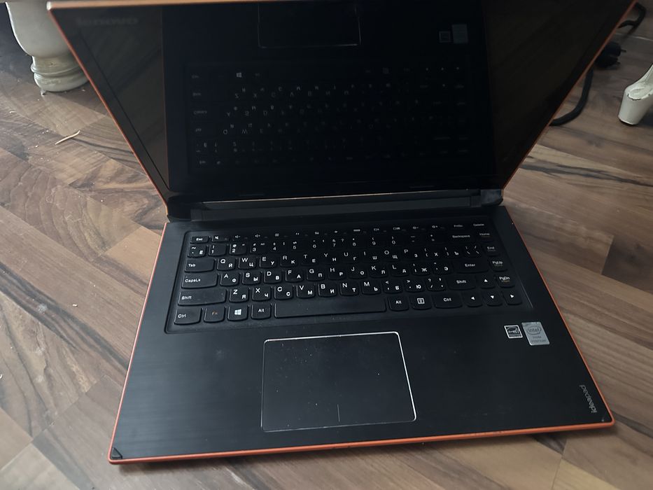 Нетбук Lenovo, черный, продается срочно