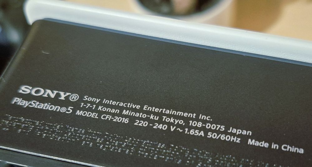 Consola PlayStation 5 Digital Slim 1TB controller dual sense white