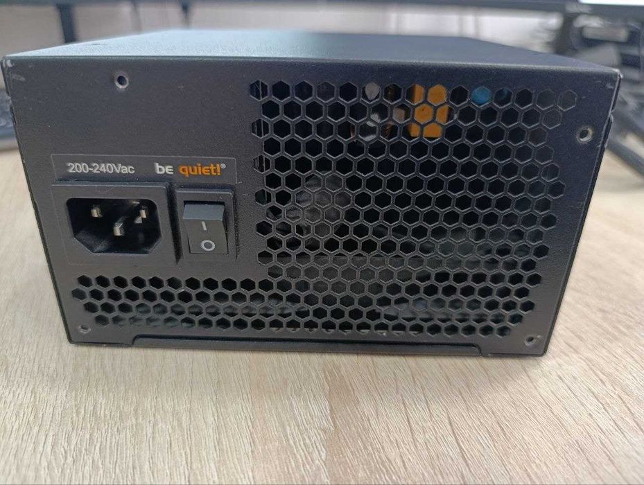 Блок питания be quiet! 700W