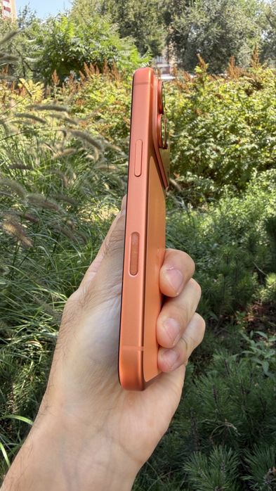 iPhone 17 pro, 256, Orange, EAC (от нового не отличить)