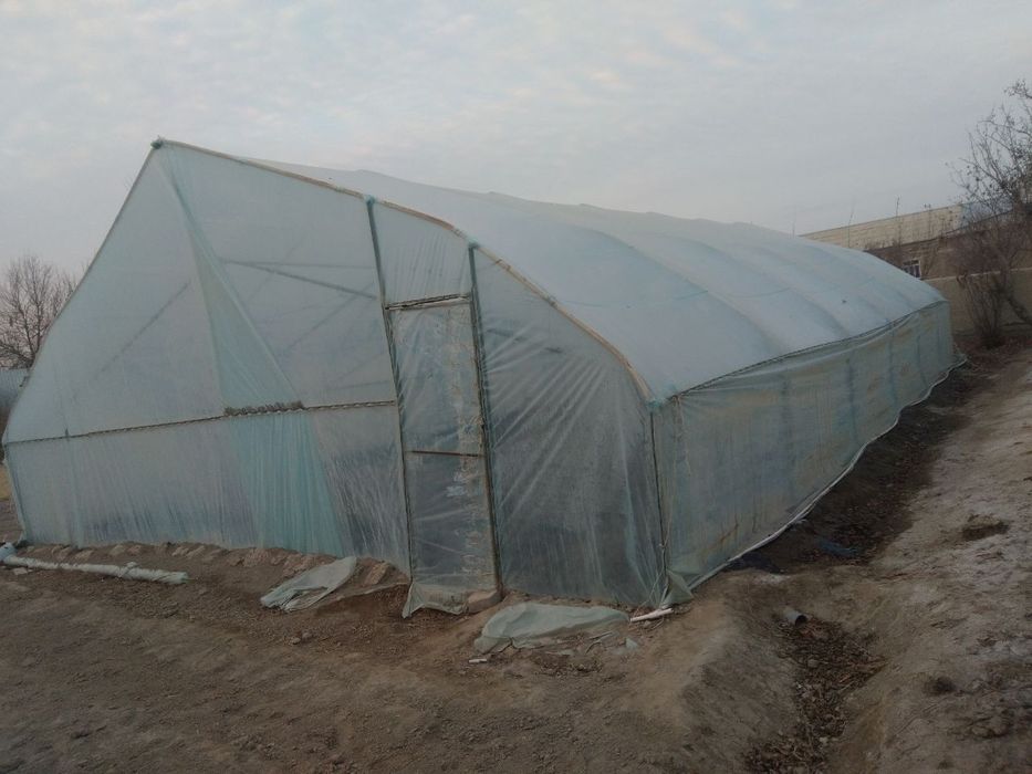 Парник сотилади.