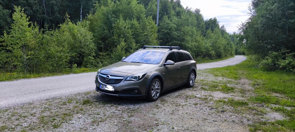 Opel Insignia Country Tourer 4x4 2.0 diesel 195 cp
