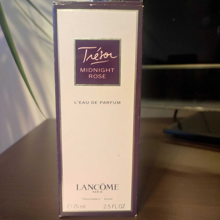 Продавам парфюм Midnight Rose Lancome