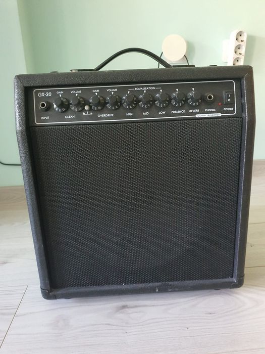 30 watt 2 канален гитарен усилвател