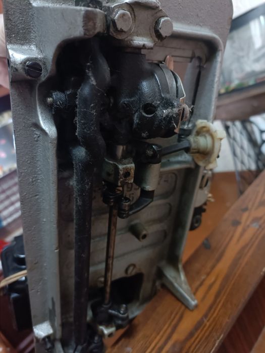 Продаётся швейная машинка чайка 3 состояние рабочее.