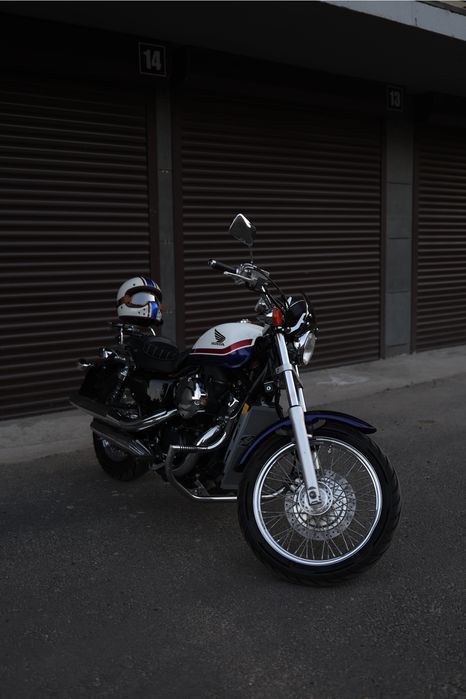 Редкая Honda vt750s