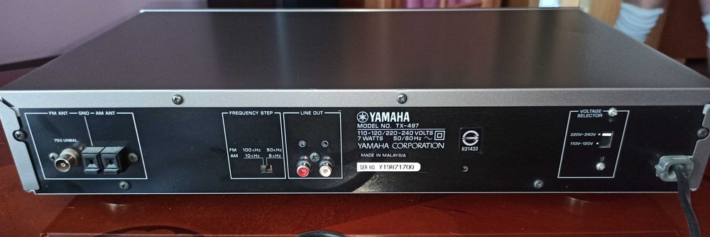 Продам тюнер Yamaha модель TX-497