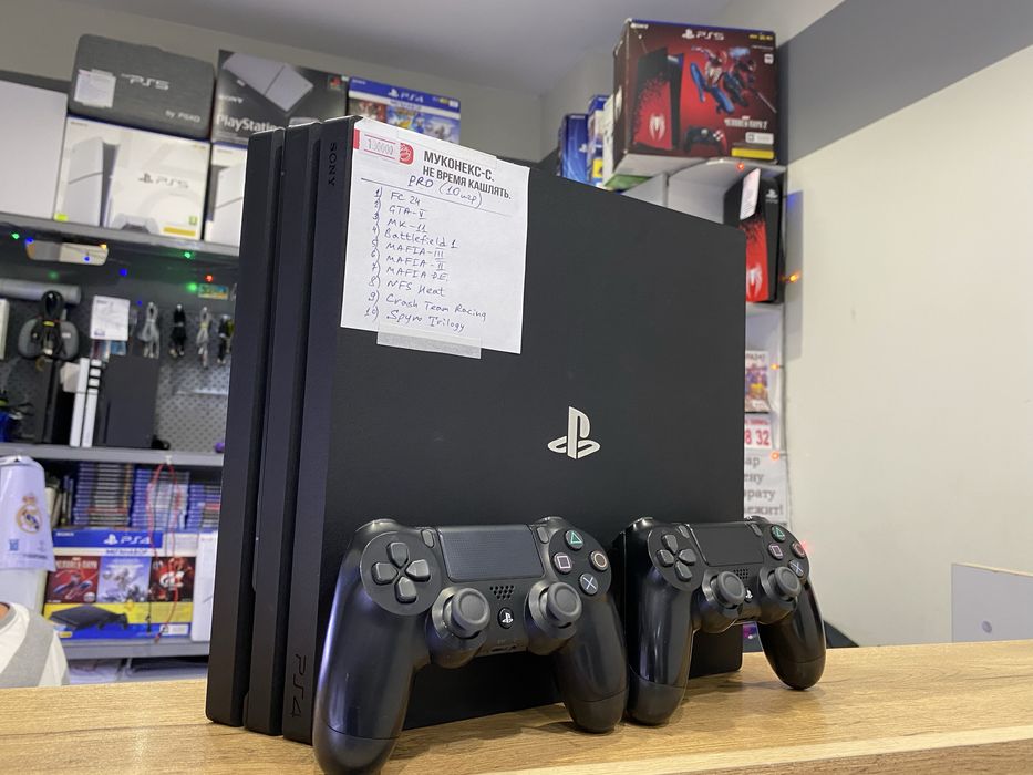 Playstation 4 PRO 4K 1TB +много игр