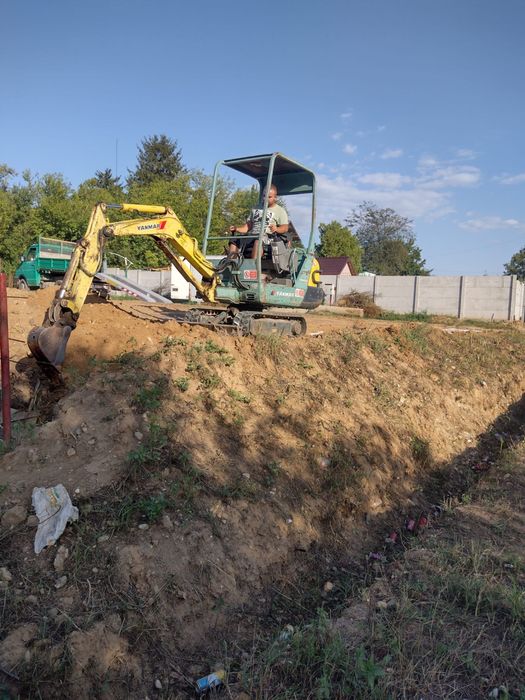 Inchiriez miniexcavator la cele mai bune preturi