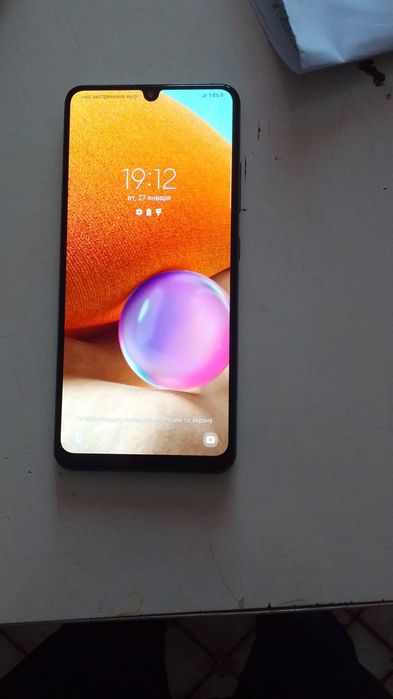 Продам два телефона Самсунг а 32 .редми 12.