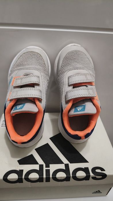 Adidasi, Adidas, mărimea 26