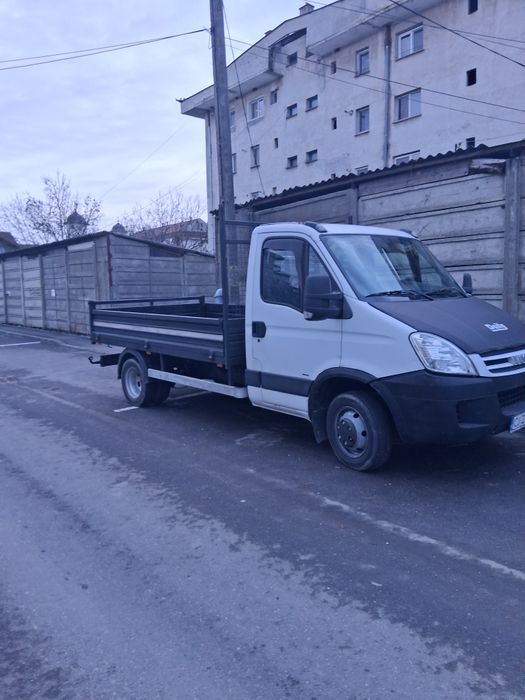 Buldoexcavator de închiriat