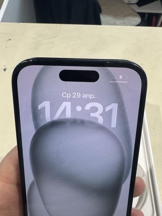 Айфон 15 продаю срочно