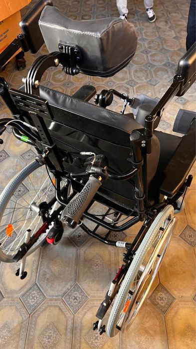 Продам инвалидную коояску