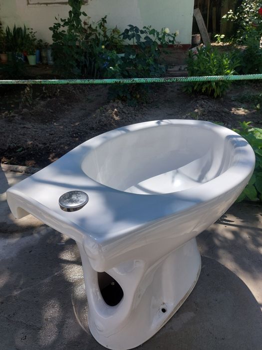 Биде белый отличном состоянии