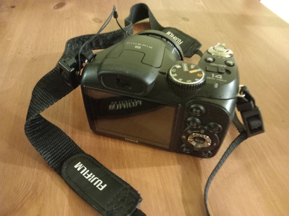 Cameră foto Fujifilm finepix S2950