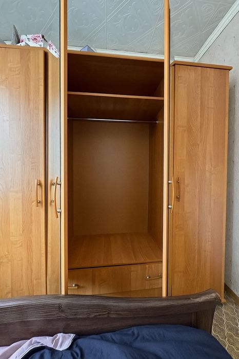 Продам большой вместительный шкаф