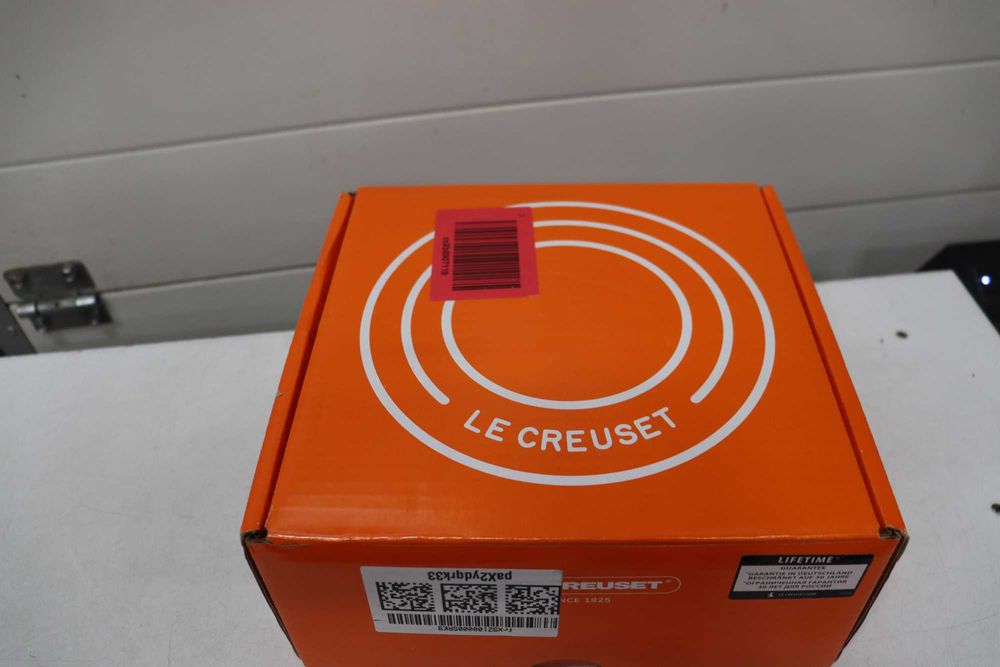 Чугунена тенджера във формата на сърце Le Creuset