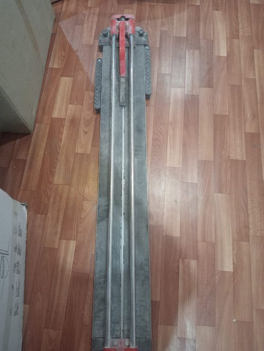 Продам кафелерезку, дрели, итд