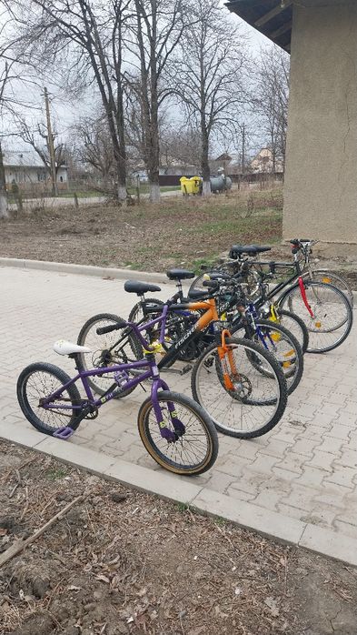 Biciclete de vânzare