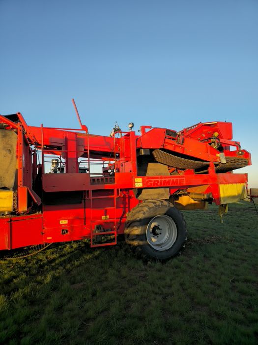 Картофелеуборочный комбайн