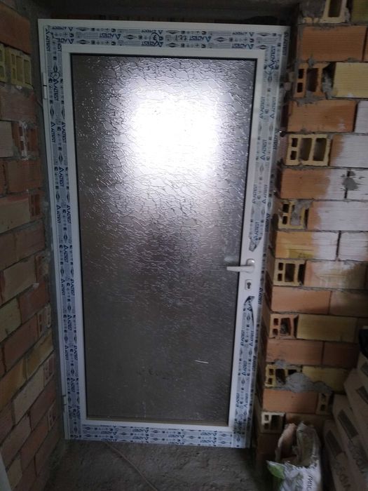 Алуминиева и ПВЦ дограма Промоция Врати за баня Промоция