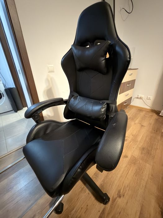 Scaun gaming negru