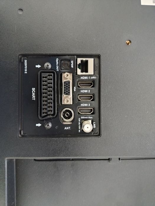 Vând televizor JVS Smart 32 inch 81 cm preț 400 fix