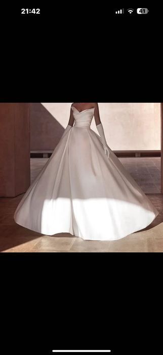 Rochie mireasa Pronovias