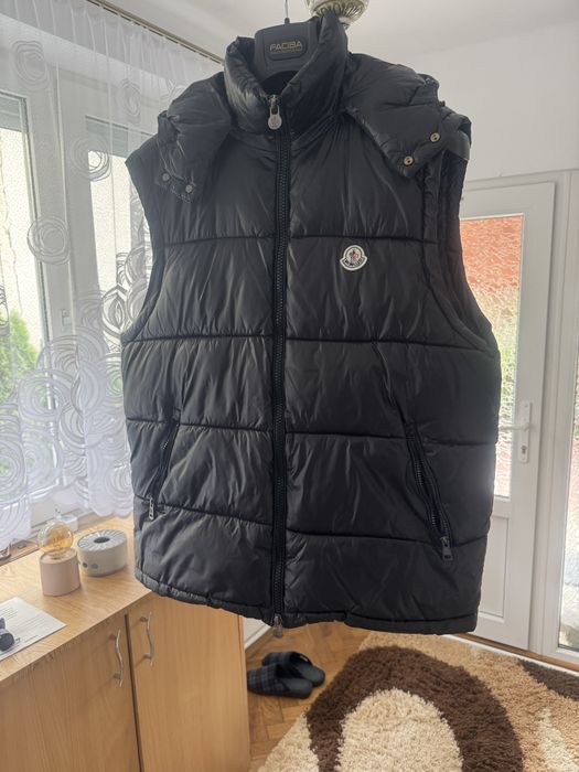 Vesta Moncler xl neagra