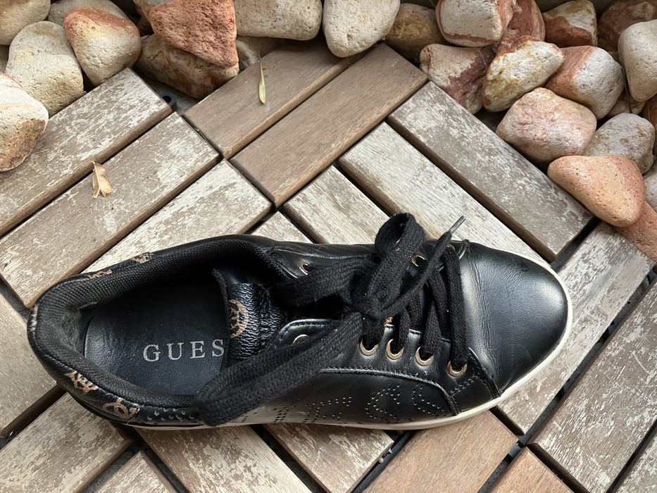Кецове Guess, 38 номер