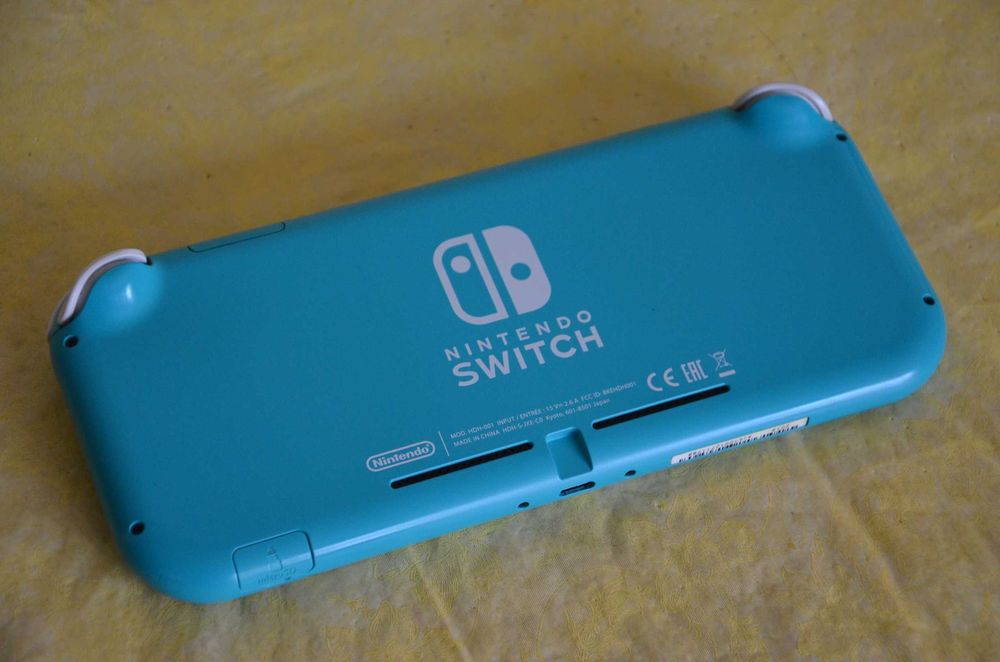 Nintendo Switch Lite продам