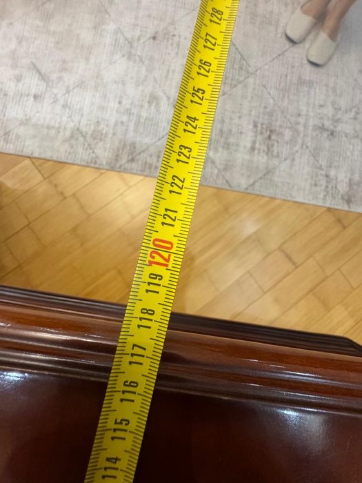 Стол для гостиной