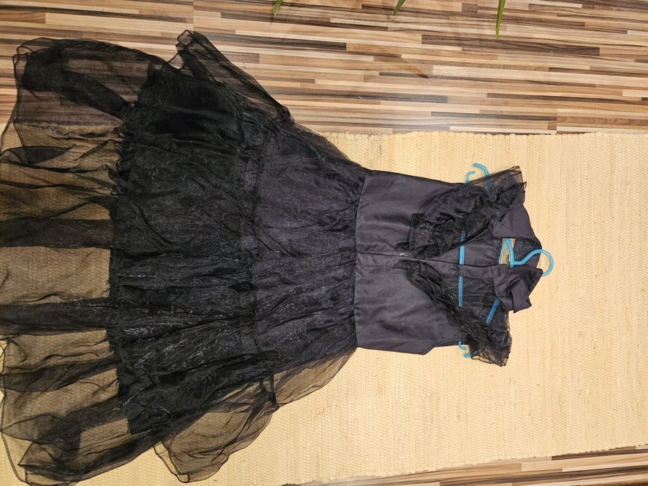 haine dama diverse  35 lei bucata