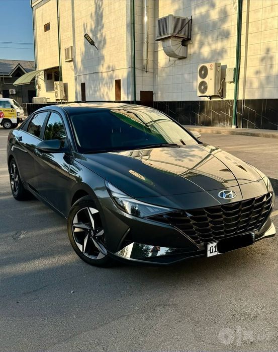 Hyundai Elantra yaxshi holatda