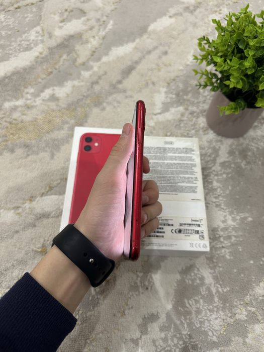 Продам iPhone 11