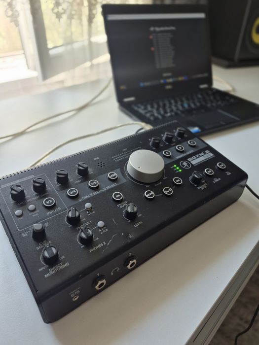 Vând Mackie Big Knob Studio +