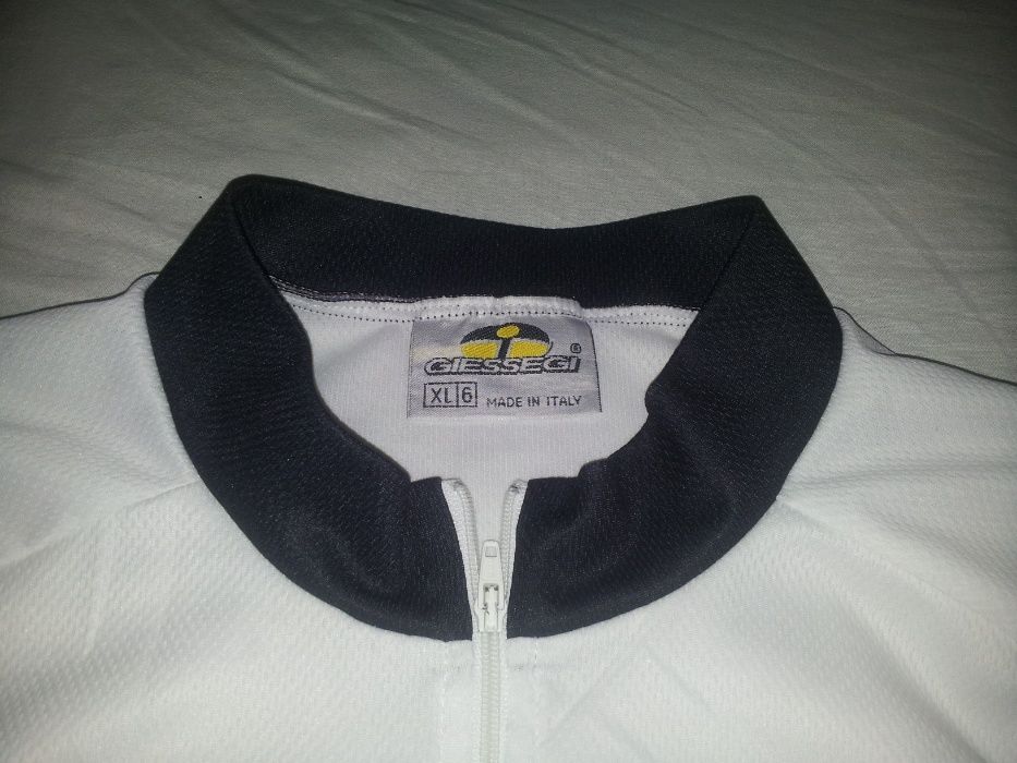 Продавам Лот 1 от запазени велотениски - всяка по 10 лв.