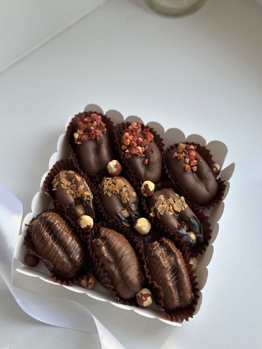 Финики в шоколаде