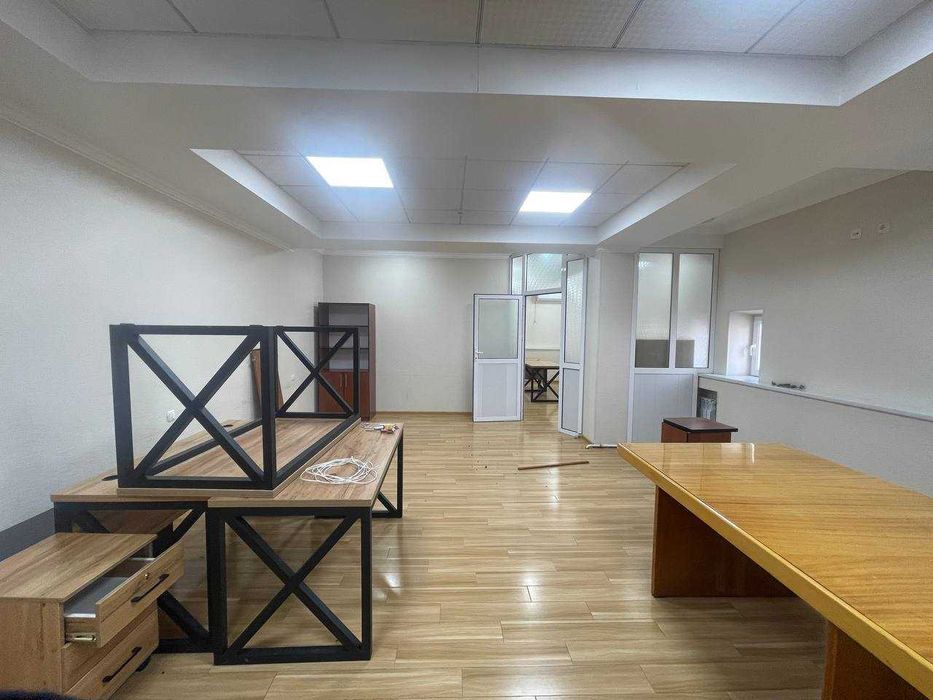 Офис сдается в центре 66м в бизнес центре, ориентир Алайский базар(ЛА)