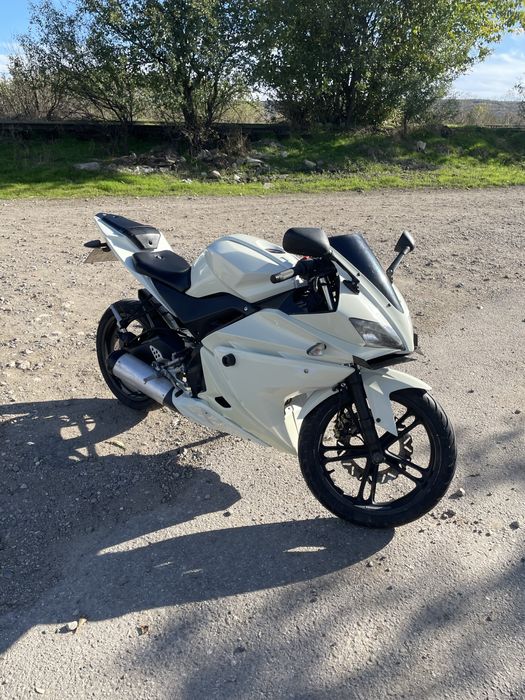 Yamaha YZF R125 2012 -Pregatita de Sezon-