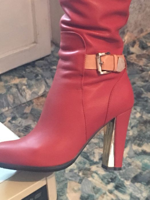 Сапоги женские новые