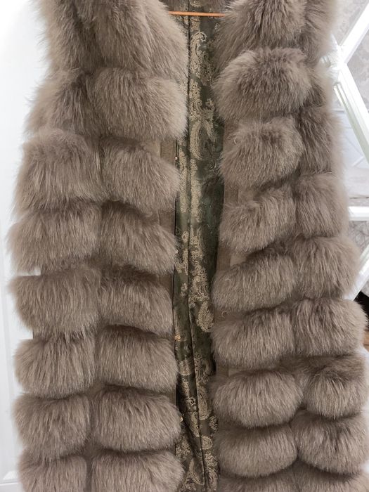 Продам жилетку песец