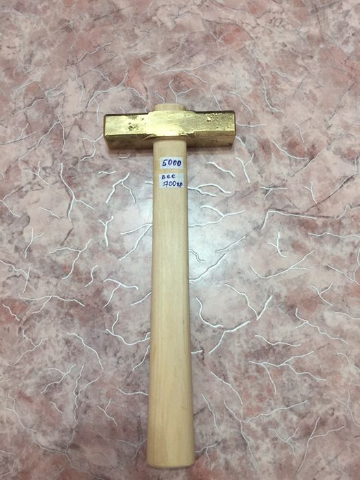 Кувалда бронзовая