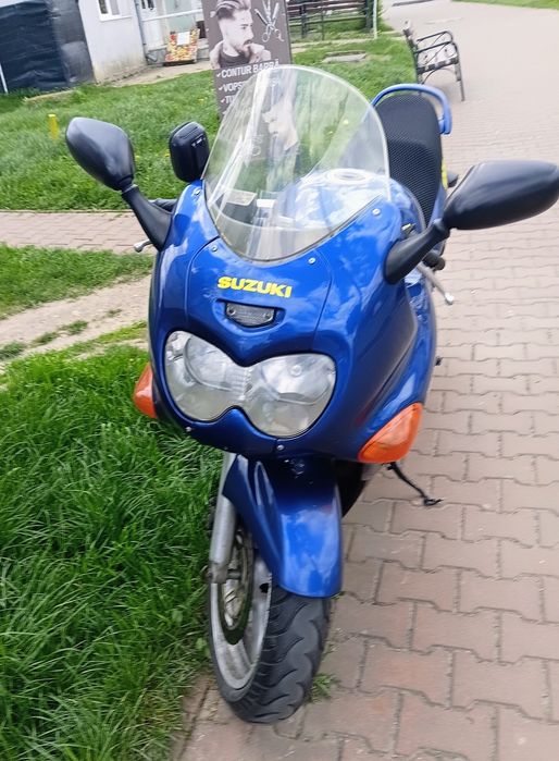 S U Z U K I gsx în perfectă stare de functionare.