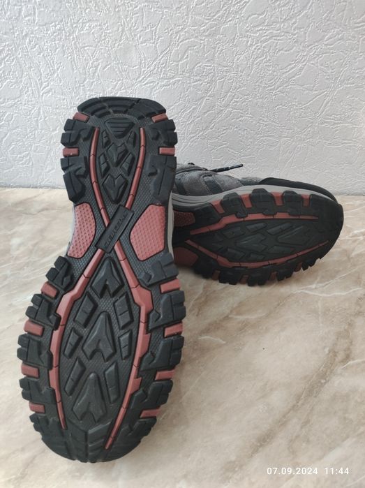 Кроссовки мужские Skechers