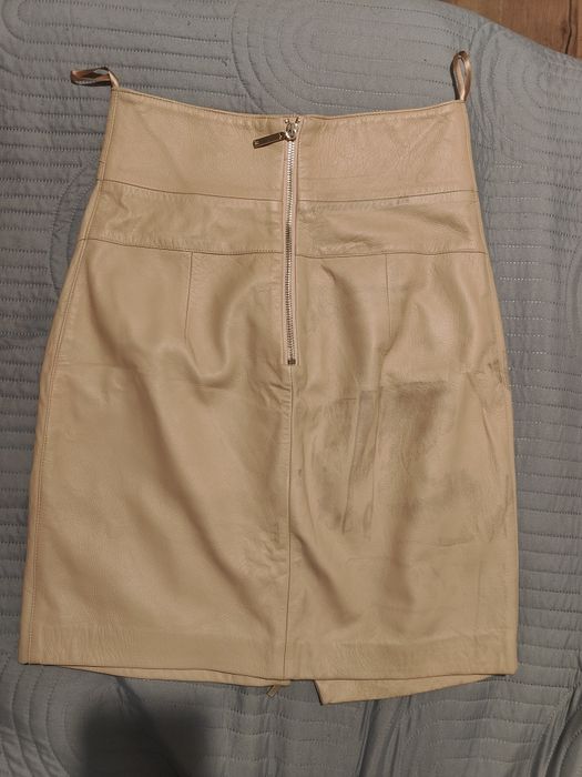 Пола Gil Santucci