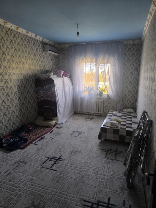 Продаётся 2 комнатная квартира! Ахмад Югнаки!