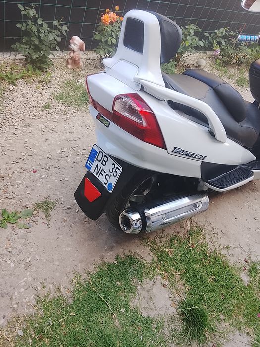 Scuter   Suzuki 400cm