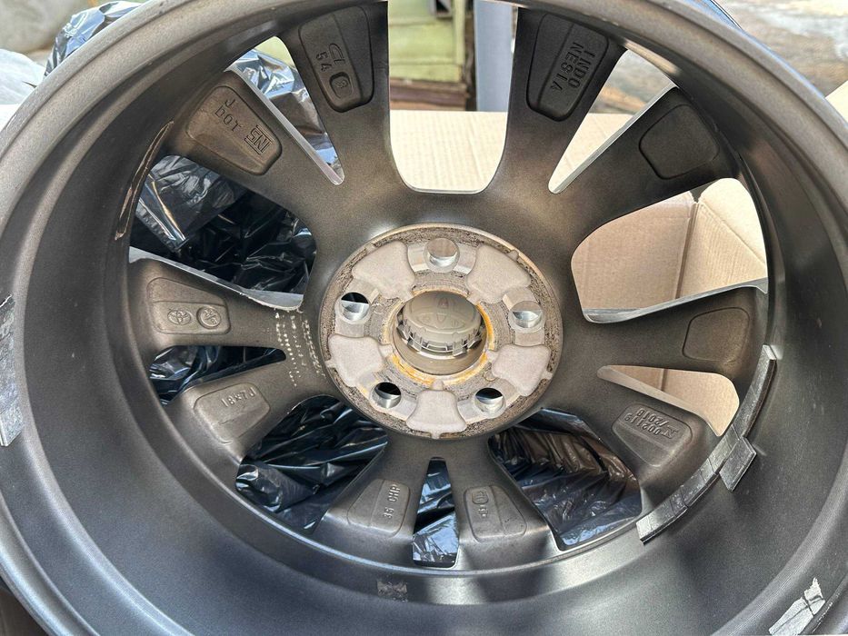 Диски RAV4 оригинал, в идеальном состоянии